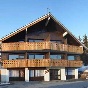 https://chalet-les-riverettes.hotels-rhonealpes.com